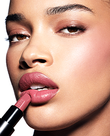 VIBRANT, PURE COLOR PAYOFF